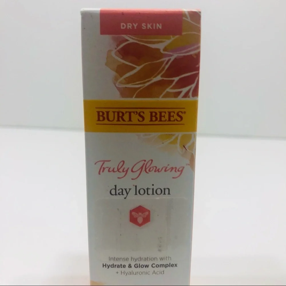 Burts Bees Truly Glowing Day Lotion 1.8 oz